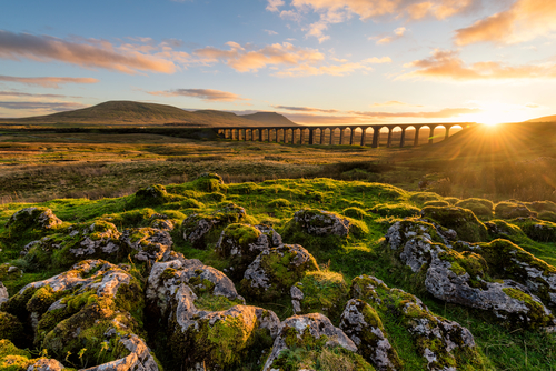 virtual office - Gorgeous,Golden,Light,As,The,Sun,Sets,Behind,The,Ribblehead