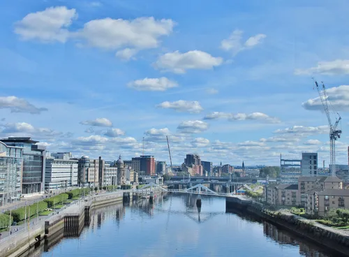 glasgow - adam-marikar-7vJX8cIgLao-unsplash (1)